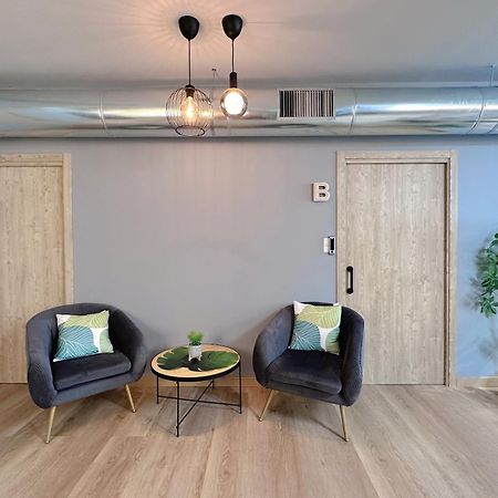 The Pod Suite Hostel Blasco バレンシア エクステリア 写真