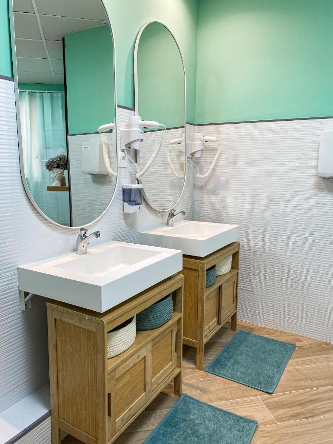 The Pod Suite Hostel Blasco バレンシア エクステリア 写真