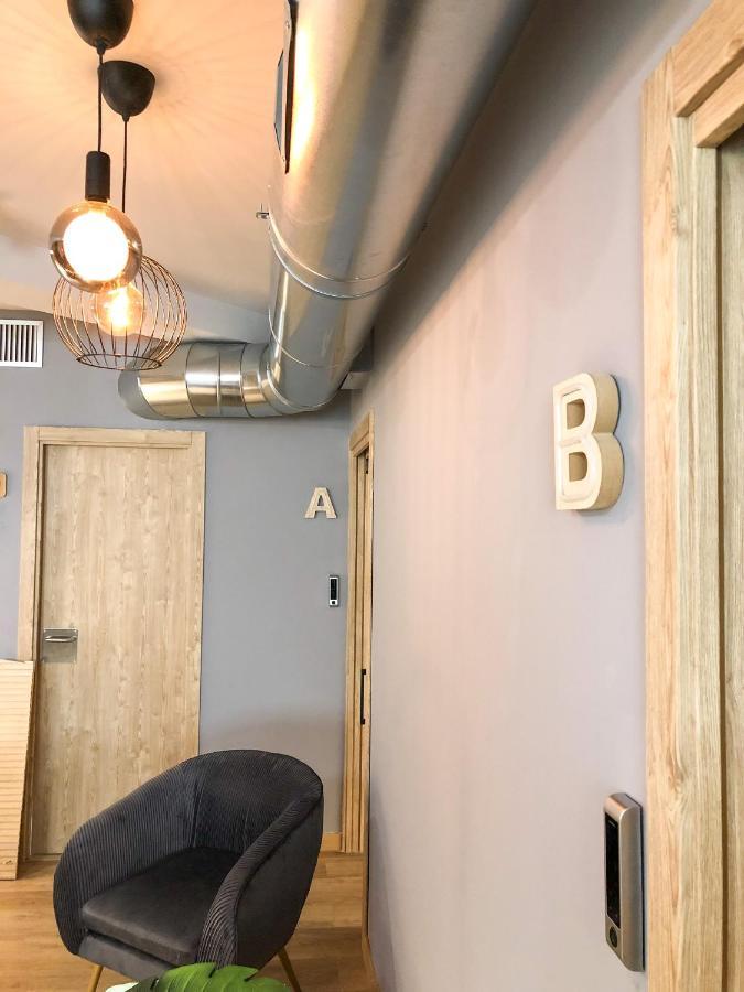 The Pod Suite Hostel Blasco バレンシア エクステリア 写真
