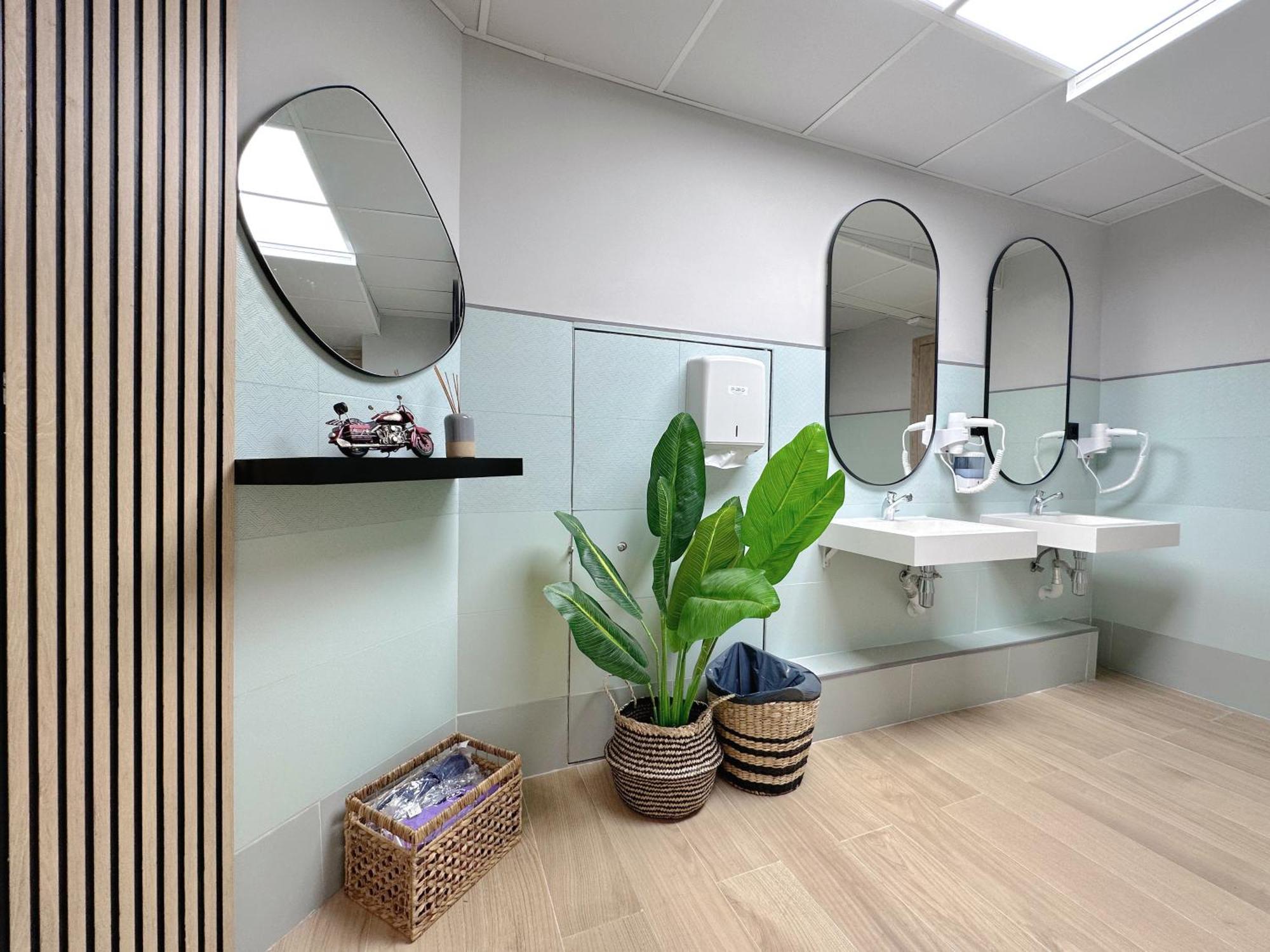 The Pod Suite Hostel Blasco バレンシア エクステリア 写真