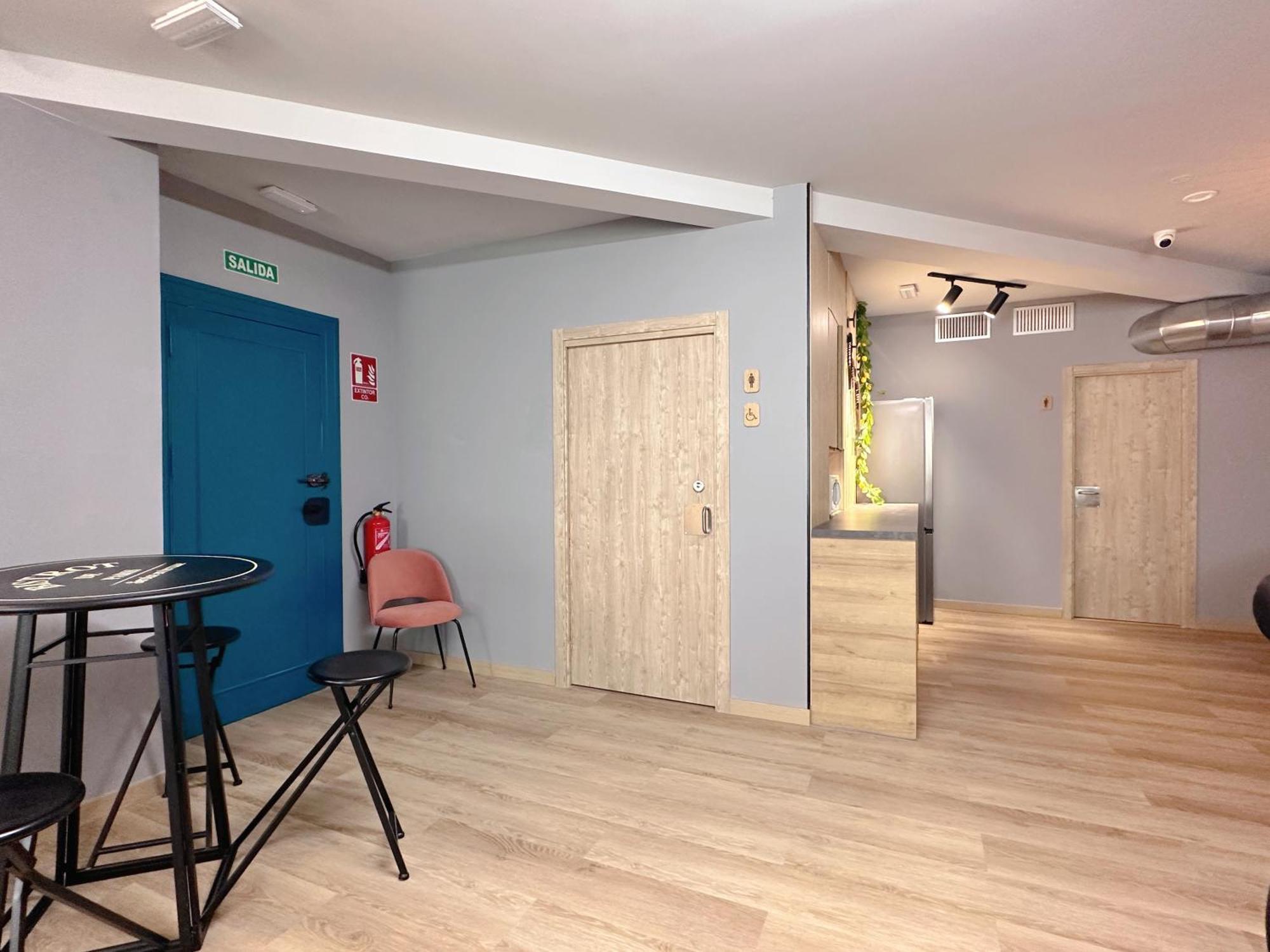 The Pod Suite Hostel Blasco バレンシア エクステリア 写真